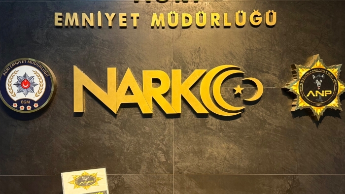 Ağrı Emniyetinden Uyuşturucu Tacirlerine Darbe: Yutarak Taşımaya Çalıştıkları Uyuşturucularla Yakalanan 7 Şüpheli Tutuklandı