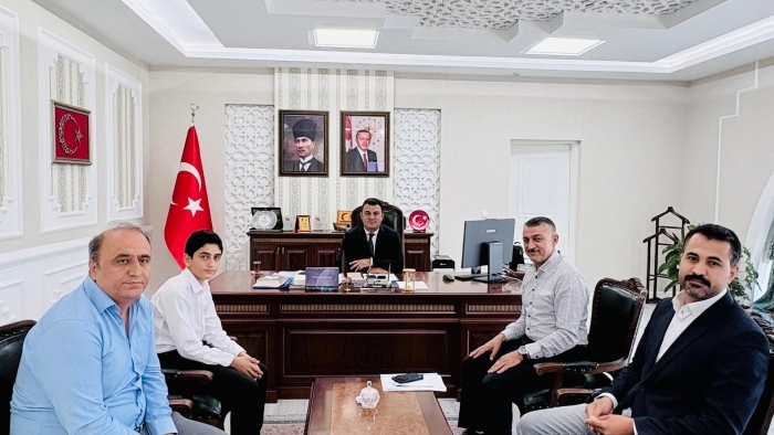 LGS Ağrı Şampiyonu Muhammed Yusuf Işık’a Kaymakam Dertlioğlu’ndan Anlamlı Ödül!