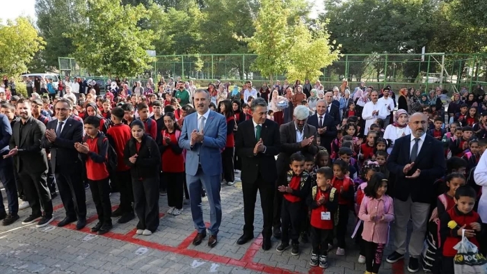 Ağrı’da 126 Bin 898 Öğrenci Dersbaşı Yaptı
